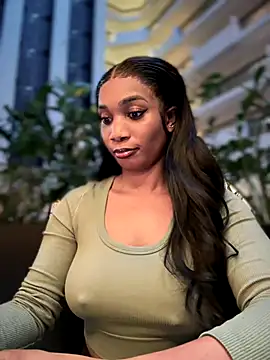 Snapshot of __Nessa__ chatting on November 14, 12:37 pm Nessa online show from November 14, 12:37 pm