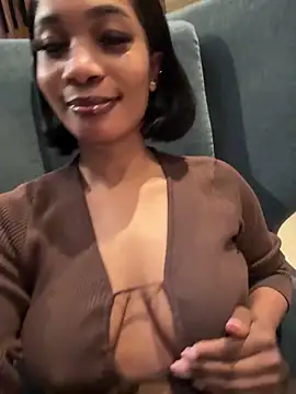 Snapshot of __Nessa__ chatting on November 22, 12:26 pm Nessa online show from November 22, 12:26 pm