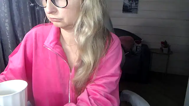 RubiLakros online show from September 20, 11:00 am