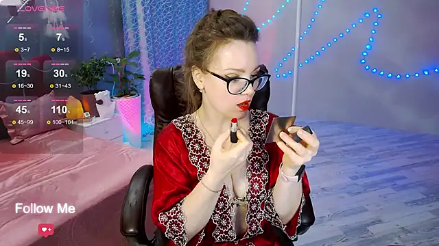 AngelaWhiti online show from February 3, 3:49 pm