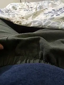 Snapshot of kayahan4 chatting on February 9, 9:28 pm kayahan4 online show from February 9, 9:28 pm