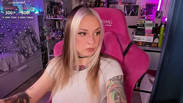 ChloeKohaku online show from October 22, 10:59 am