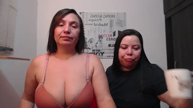 Snapshot of Aaa____ chatting on February 27, 10:59 am Aaa online show from February 27, 10:59 am