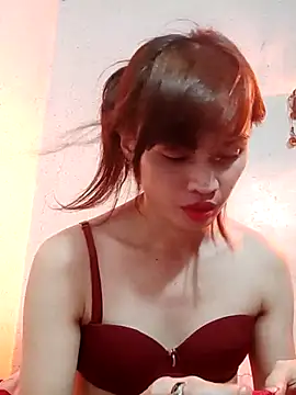 Snapshot of QueenSoreal chatting on March 7, 7:49 pm QueenSoreal online show from March 7, 7:49 pm