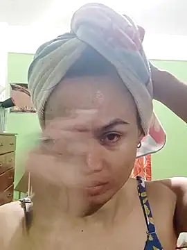 Snapshot of QueenSoreal chatting on September 18, 5:15 pm QueenSoreal online show from September 18, 5:15 pm