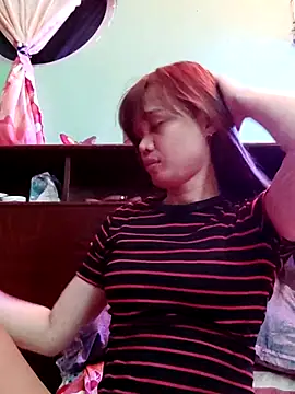 Snapshot of QueenSoreal chatting on October 18, 4:30 pm QueenSoreal online show from October 18, 4:30 pm