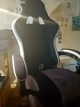 verylargecock online show from February 16, 5:36 am