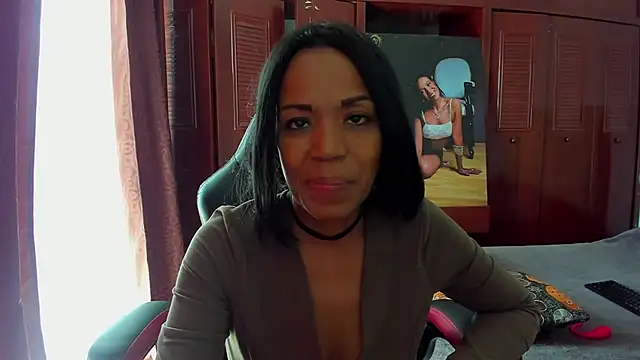 LUISSA  online show from January 27, 6:20 pm