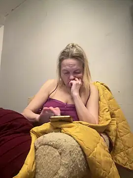 Susanel online show from March 17, 5:05 pm