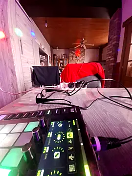 neegrr online show from February 18, 7:59 am