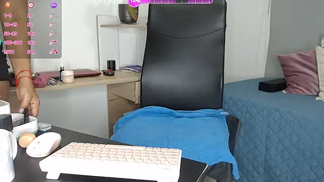 BriannaLorens online show from April 30, 10:43 am