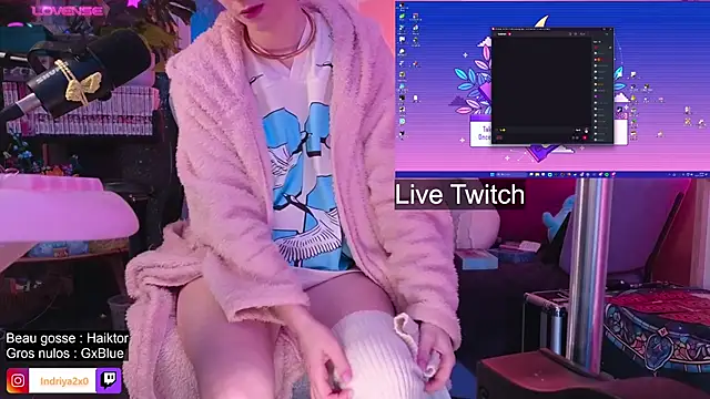 Snapshot of Indriya2x0 chatting on November 13, 9:14 pm Indriya2x0 online show from November 13, 9:14 pm