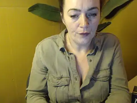 cloe85nl online show from February 13, 4:17 pm