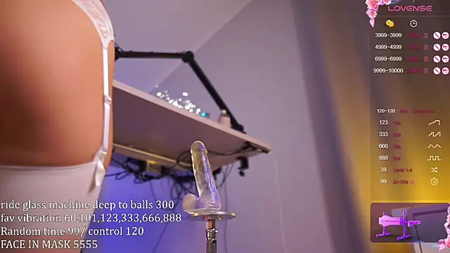 iamsavagegirl7 online show from February 20, 4:46 pm