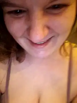 Snapshot of Cutegirlforyou chatting on February 9, 7:38 am Cutegirlforyou online show from February 9, 7:38 am