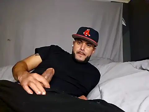 gardy8585 online show from January 7, 2:30 pm