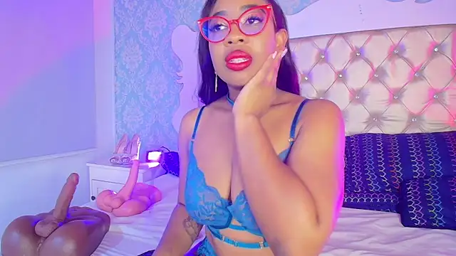 CaseyMoon online show from April 10, 12:43 pm