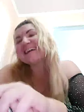 Snapshot of VeronikaBless chatting on December 14, 9:07 am VeronikaBless online show from December 14, 9:07 am