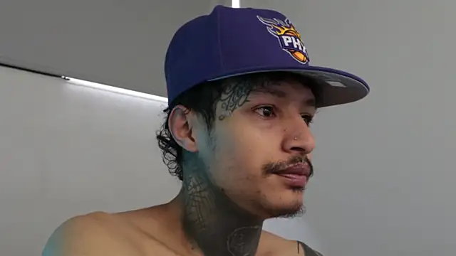 trieone online show from February 28, 5:26 pm