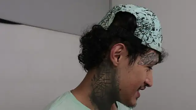 trieone online show from March 20, 2:19 am