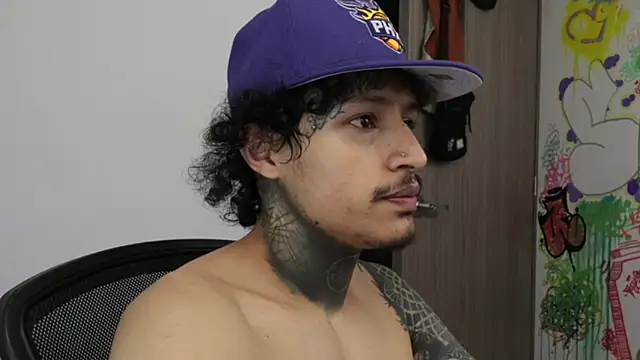 trieone online show from February 13, 1:45 am