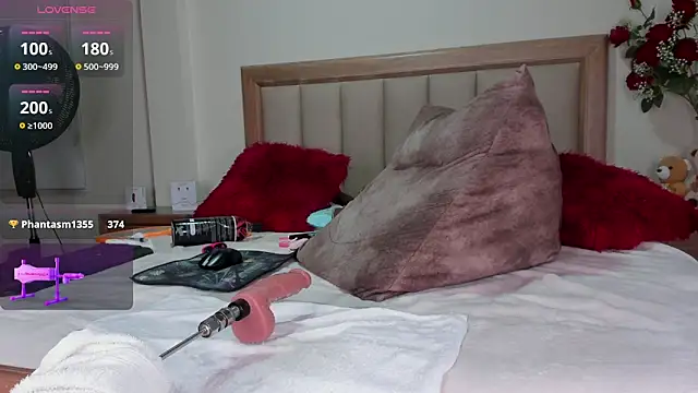 CaitlynLian online show from March 17, 5:12 am