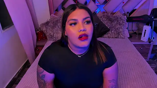 Victoria14  online show from February 23, 11:14 pm