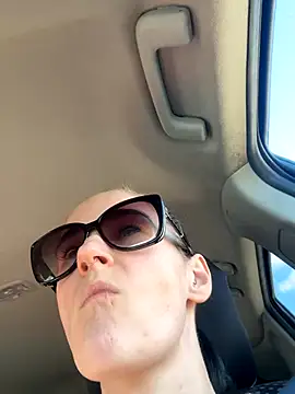 Snapshot of lolabunny9 chatting on November 23, 7:02 pm lolabunny9 online show from November 23, 7:02 pm