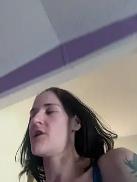 Snapshot of lolabunny9 chatting on November 29, 4:32 pm lolabunny9 online show from November 29, 4:32 pm