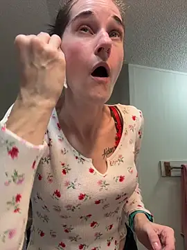 Snapshot of lolabunny9 chatting on December 1, 5:07 pm lolabunny9 online show from December 1, 5:07 pm