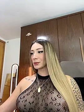 Snapshot of bunny_bicht chatting on November 26, 3:24 pm bunny bicht online show from November 26, 3:24 pm