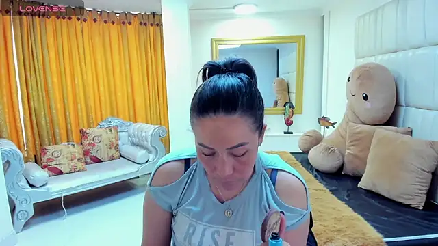 gaby trent online show from March 1, 4:22 pm