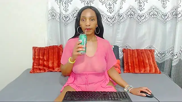 Snapshot of NikkyJigglesX chatting on September 13, 11:43 am NikkyJigglesX online show from September 13, 11:43 am