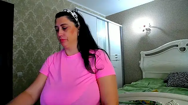 Evelyn Shy online show from November 14, 7:29 am