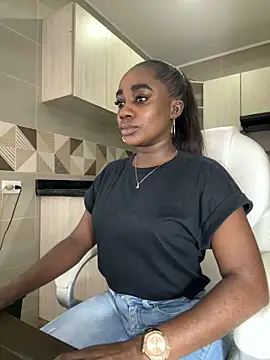 cristaaalclocks1 online show from March 12, 1:40 pm