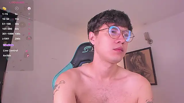 Snapshot of LeaneSeb chatting on November 21, 11:09 am LeaneSeb online show from November 21, 11:09 am