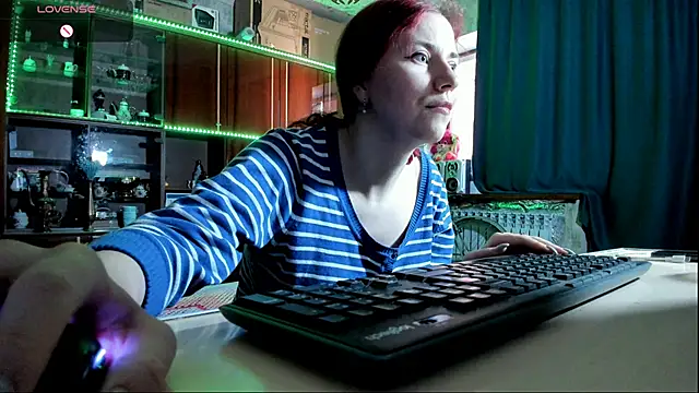 pa1e pr1ncess online show from March 13, 7:20 am