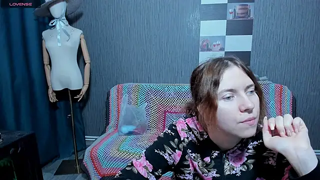 pa1e pr1ncess online show from October 25, 7:38 am