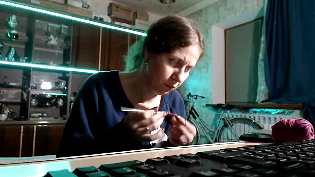 pa1e pr1ncess online show from April 19, 6:10 pm