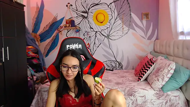 LinzyBaner online show from January 13, 10:03 pm