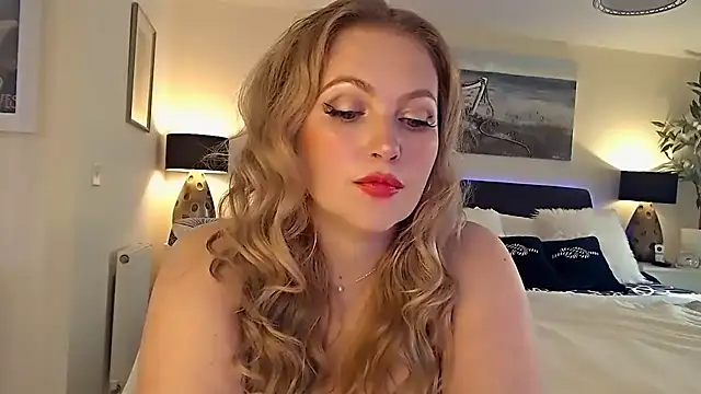 AlbanyWhite online show from February 28, 2:31 pm