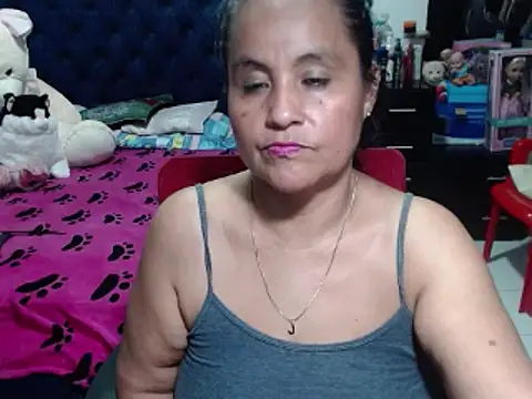 Snapshot of pervert_mommy_ chatting on February 23, 2:04 pm pervert mommy online show from February 23, 2:04 pm