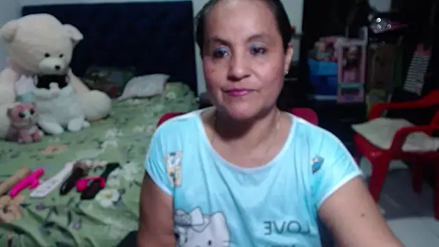 Snapshot of pervert_mommy_ chatting on March 9, 1:37 pm pervert mommy online show from March 9, 1:37 pm
