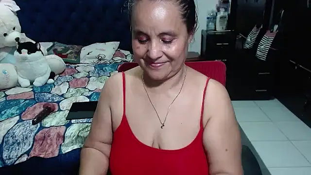 Snapshot of pervert_mommy_ chatting on March 19, 3:29 pm pervert mommy online show from March 19, 3:29 pm