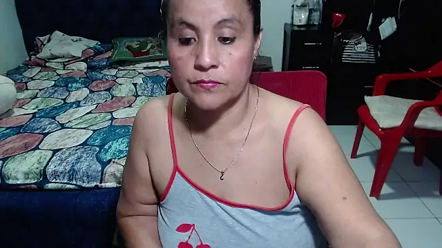 Snapshot of pervert_mommy_ chatting on March 20, 11:45 pm pervert mommy online show from March 20, 11:45 pm