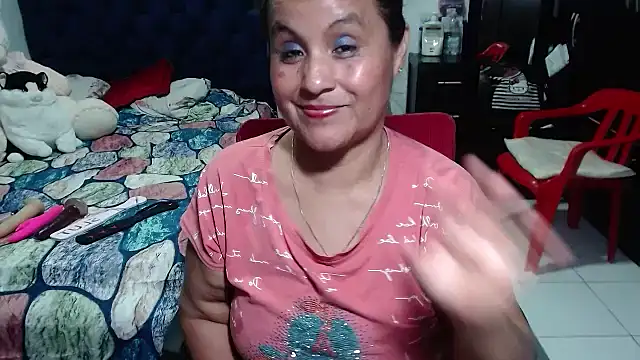 Snapshot of pervert_mommy_ chatting on March 21, 12:50 pm pervert mommy online show from March 21, 12:50 pm