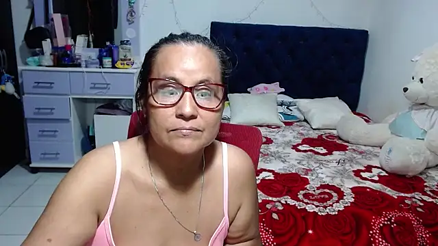 Snapshot of pervert_mommy_ chatting on May 20, 2:01 pm pervert mommy online show from May 20, 2:01 pm