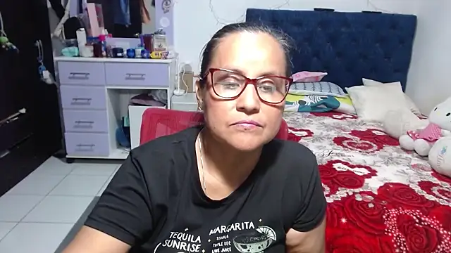 Snapshot of pervert_mommy_ chatting on May 22, 2:12 pm pervert mommy online show from May 22, 2:12 pm