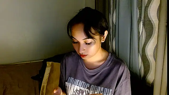 SweetLilly 18 online show from March 2, 11:17 am