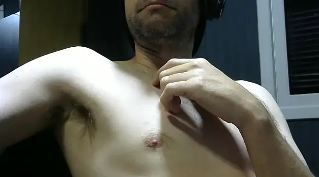 Snapshot of gauchors20 chatting on December 28, 10:36 am gauchors20 online show from December 28, 10:36 am